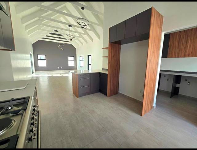 3 BEDROOM HOUSE FOR SALE IN BRITANNIA BAY